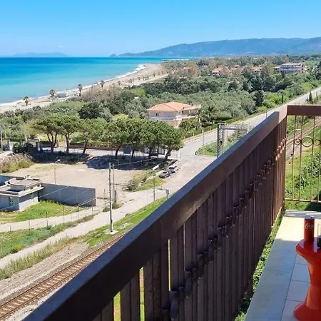 شقة Miramare أكيدولتشي