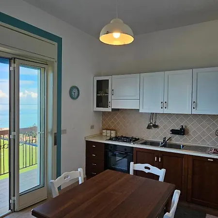 Miramare أكيدولتشي